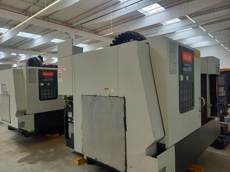 Used 2005 MAZAK VCN-510C Vertical Machining Centers CZ | Amaron s.r.o. #1056749