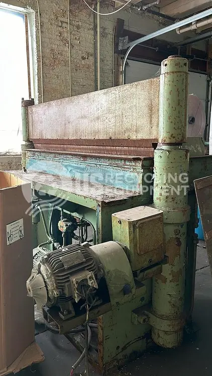 Used UNKNOWN MANUFACTURER: USED GUILLOTINE CUTTER Misc Recycling | US Recycling Equipment #474881