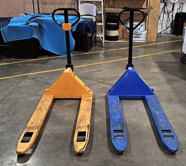 Used Global Industries #5000 Pallet Jacks Oregon US | RTR Services #1538057