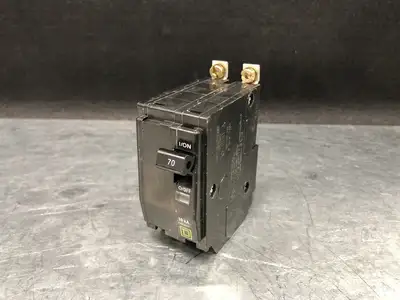 NEW SQUARE D QOB270