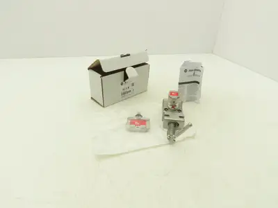 Allen Bradley 440T-MSALE10BC Guardmaster Trapped Key Interlock Switch With Key