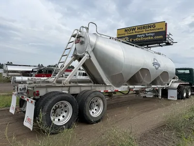 Used 2018 HEIL PNEUMATIC 30 Tanker Trailers Minnesota US | Carco Truck & Equipment #1514073