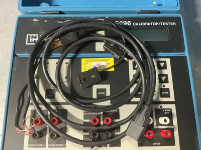 Used LEEDS & NORTHRUP INSTRUMENTS 9696 Multi-function Process Calibrators Ohio US | HGR 24 #1357191