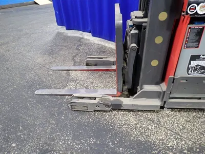 USED RAYMOND EZ R40TT