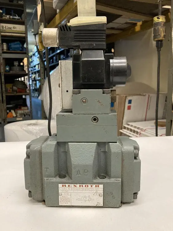 Used MITSUBISHI 4WEH10D20/6AW120-60NETZ5L/B20 Pump & Valve Parts | Surplus Asset Holdings #1218317
