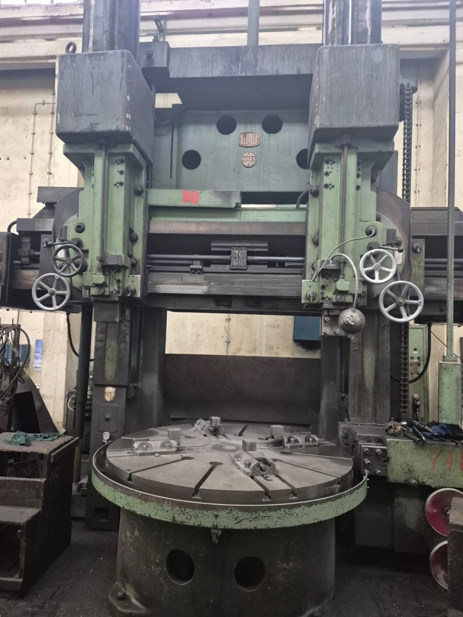 NILES Vertical Turning Lathe, in working order, visible under power upon pre-agreement - TEMPORARILY ON HOLD