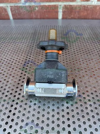 Used ITT PURE FLO 1-316L-RA20MAX-CWP150 DIAPHRAGM VALVE W/ 1" SANITARY FITTING Valves/Fittings California US | Equipment Lab #485786