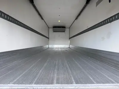 Used 2017 ISUZU NPR XD Reefer Trucks Florida US | Truck and Van Outlet #1509165