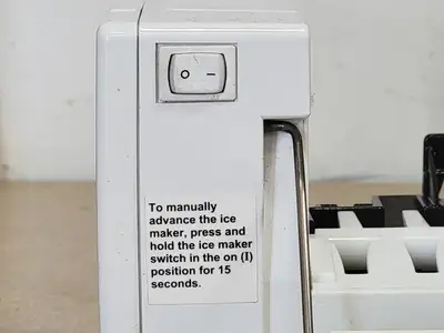 Refrigerator Ice Maker 5303918344