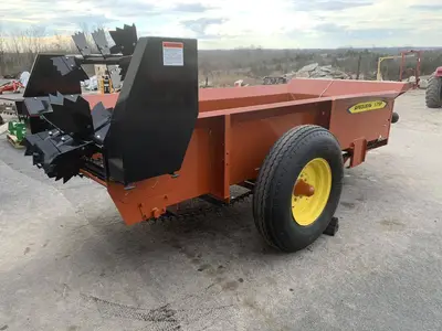 PEQUEA 175P MANURE SPREADER Manure Spreader | County Equipment Company LLC (8)