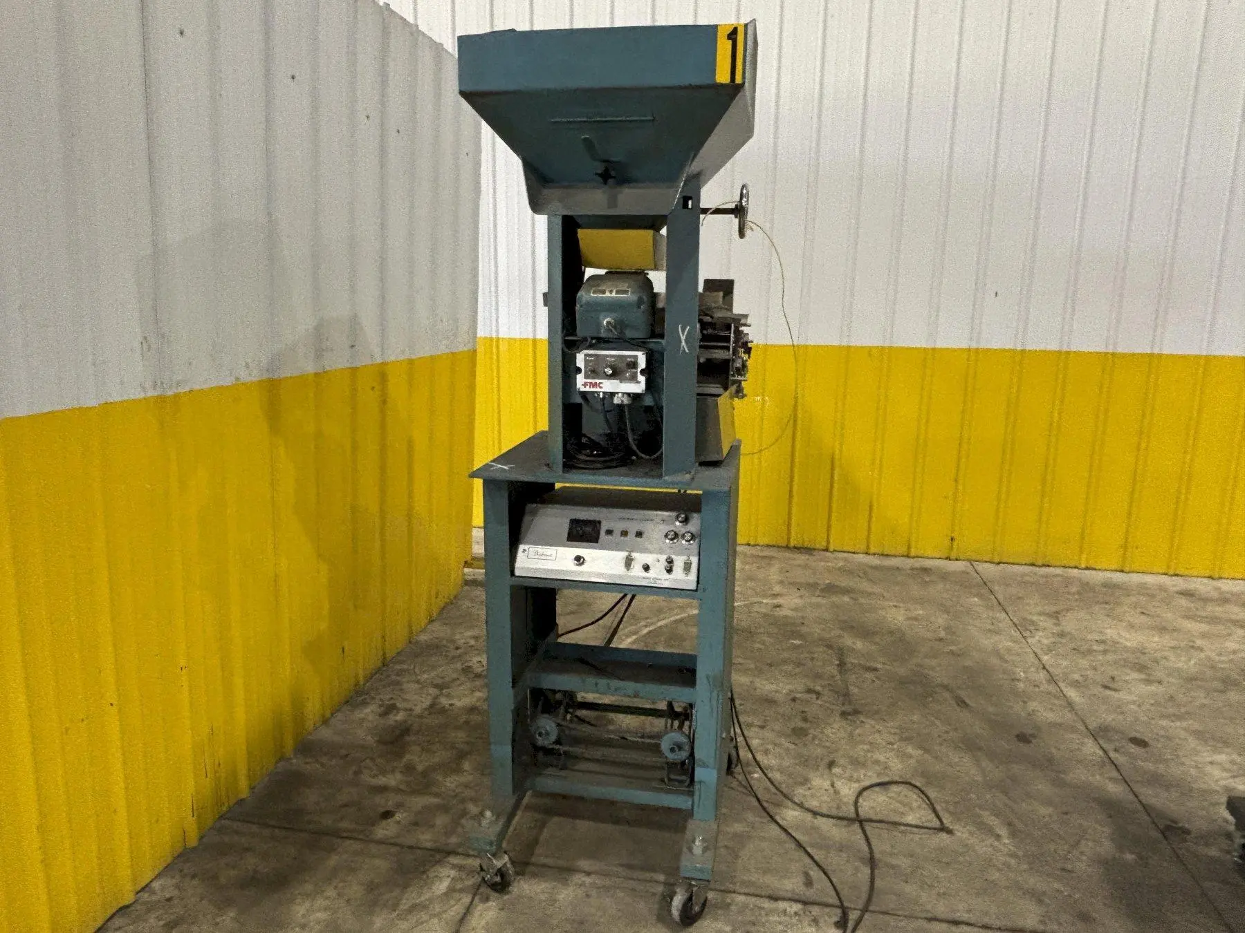 3 CU FT SIGMA SYNTRON FMC MODEL #VPF305 HOPPER & BOWL FEEDER: STOCK #23083