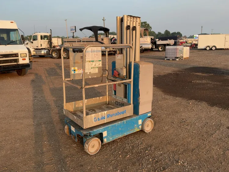 Used 2009 GENIE GR-20 RUNABOUT Vertical Mast Lifts Michigan US | Miedema Asset Management Group #1320449