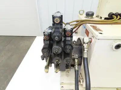 Hydraulic Power Unit 8 Gal 8gpm 2000psi 3Hp 220V 3PH P16VMR