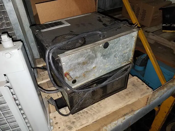 Used ELECTRONIC ENCLOSURE 13-0116-002 Chillers Wisconsin US | Lemke Machinery Sales #305124