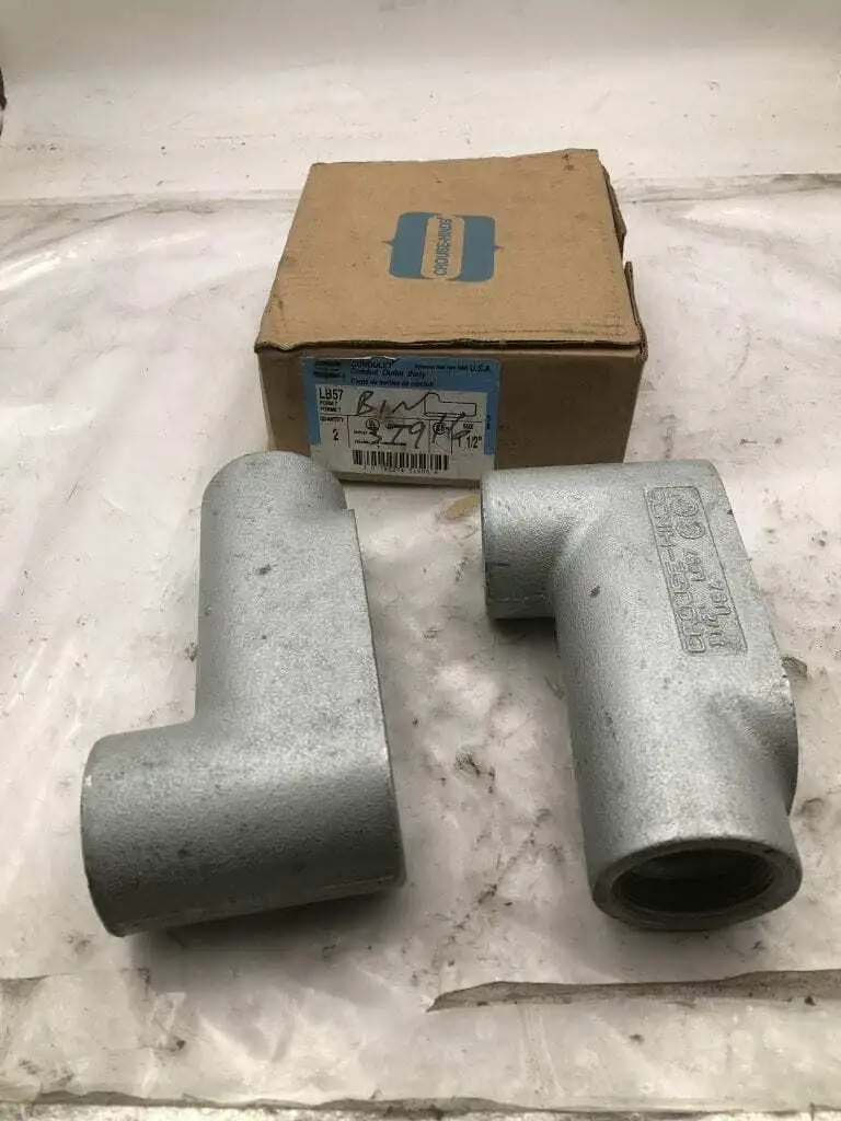 Crouse-Hinds LB57 Condulet 1-1/2″ Iron Alloy Conduit Body 26cu in. -NIB of 2