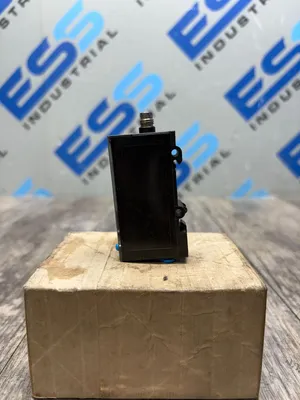 Festo SDE3-D10S-P-HQ4-2P-M8 Electrical/PLC/Automation | ESS Industrial Equipment Sales (3)