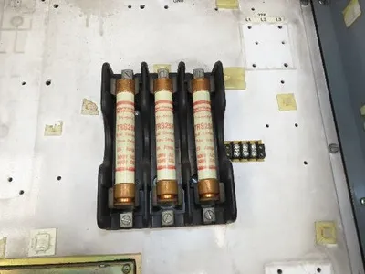 AB 1336-B010-EOD-FA2-L3 AC Drive 3Ph 10Hp 460V Electrical Enclosure