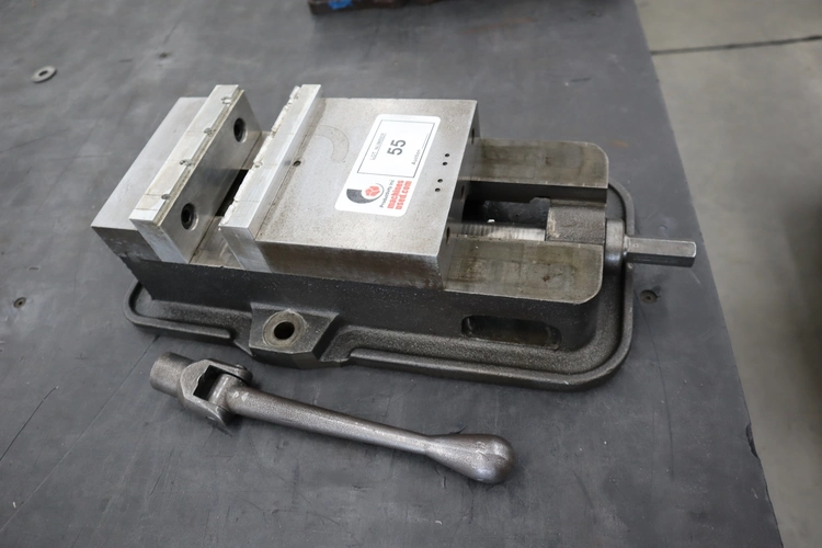 Used KURT WORKHOLDING SOLUTIONS D-60 Vises Minnesota US | Machinesused.com #1505733