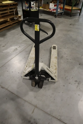 Used GENERIC GENERIC Pallet Jacks Minnesota US | Machinesused.com #1404077