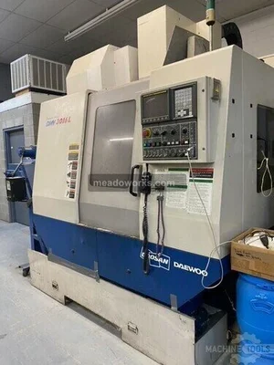 Used DOOSAN DMV-3016L Vertical Machining Centers Illinois US | Meadoworks #1492076