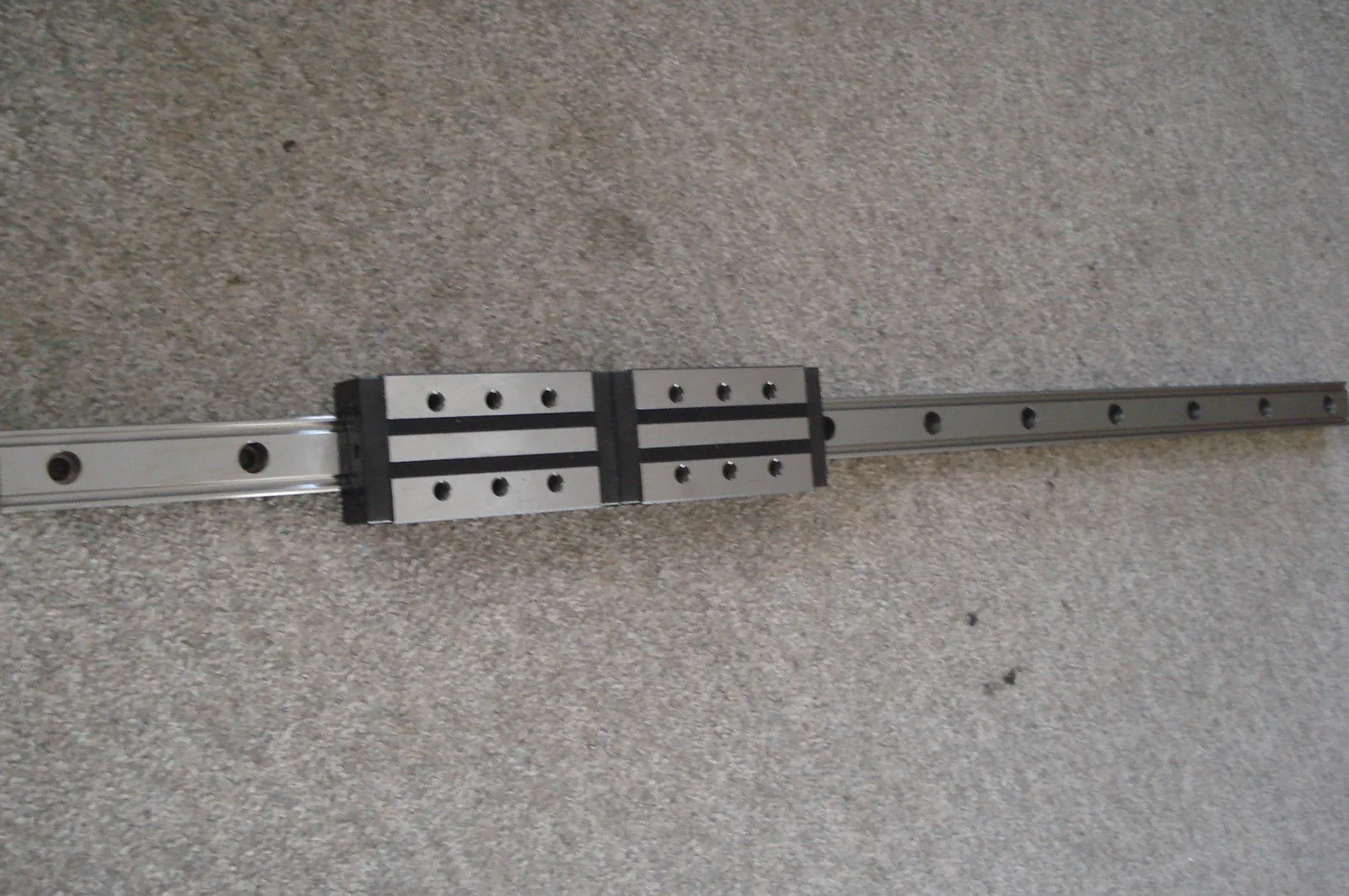 NEW THK LINEAR BEARINGS AND RAIL YJ0567KB