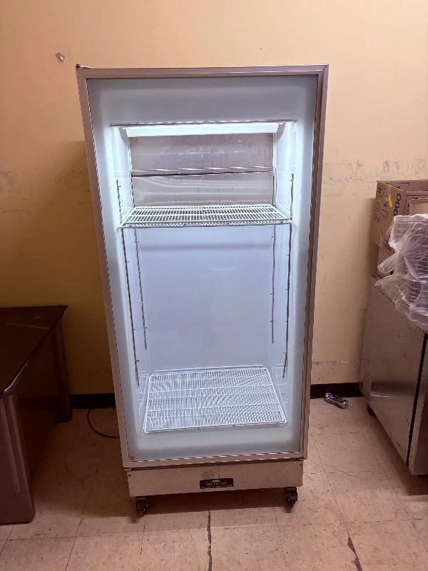 Upright Commercial Refrigerator w/ glass door
