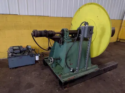 6,000 LBS 3 TON x 28" TRIAD DESIGN MOTORIZED UNCOILER COIL REEL: STOCK #17014