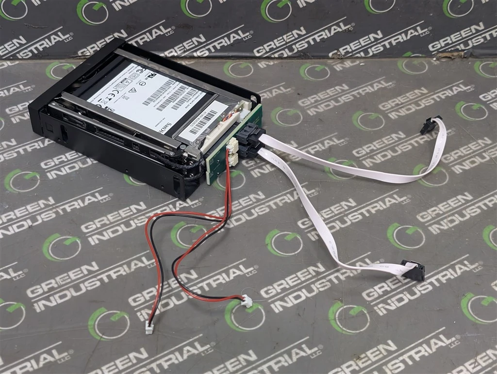 Sandisk SD8SBAT-064G SATA Hard Drive with Delock Mobile Rack Mount 64GB Used