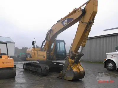 Used 2001 CATERPILLAR 320C U Crawler Excavators New York US | Beck Equipment #1509268