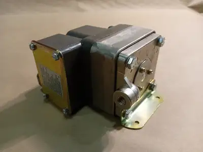 NEW BARKSDALE DPD2T-A80SS-L6