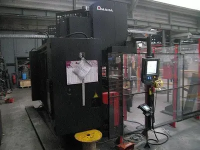 USED AMADA ASTRO 100T X 3220 CNC ROBOT BENDING CELL