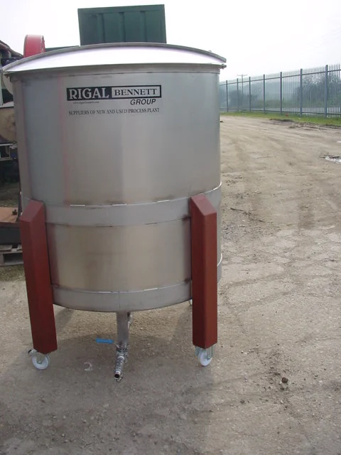 2250 L S/S Enclosed Tank