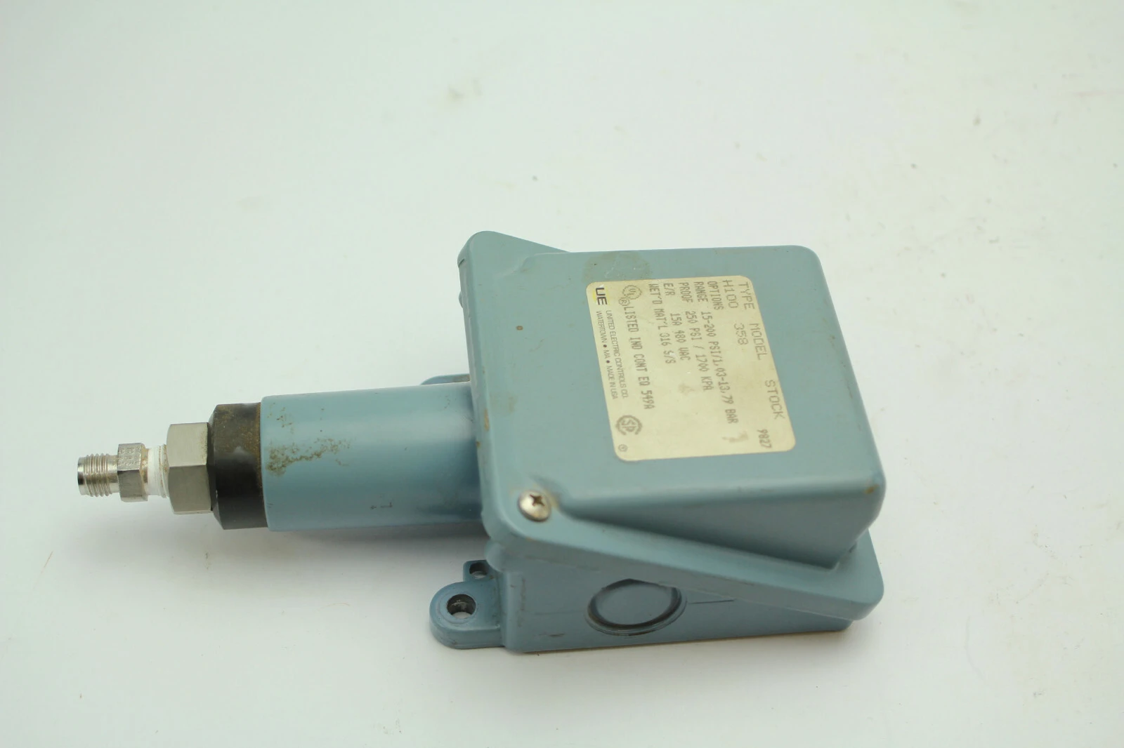 Used United Electric Controls H100 358 Pressure Switches California US | Davliegogo LLC #1705243
