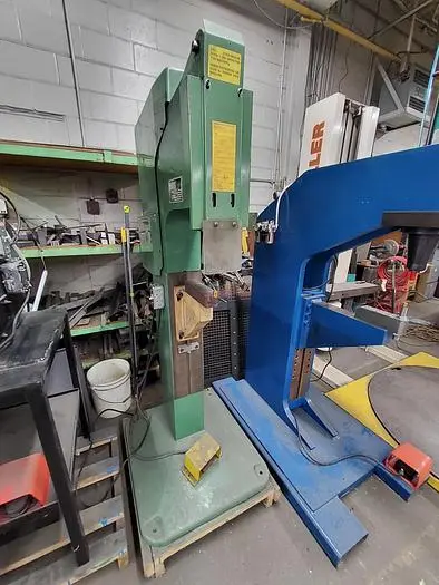 Used MILFORD 410 Clinching Machines CA | B & B RIVET MACHINE #746469