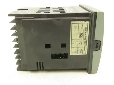 Honeywell DC3200-CE-000R-200-00000-E0-0 UDC3200 Digital Temperature Controller