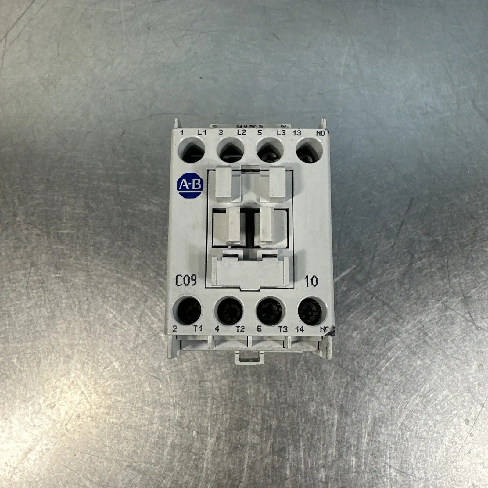 100-C09D*10 ALLEN-BRADLEY (BIN-1.4.5)