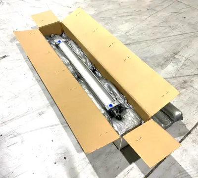 MDBB100-800Z-M9BAM | SMC  Tie Rod Base Cylinder 800mm Stroke - New Other