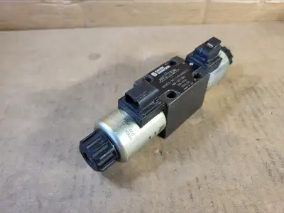 USED SAUER DANFOSS DCV03-3C11/01200E12