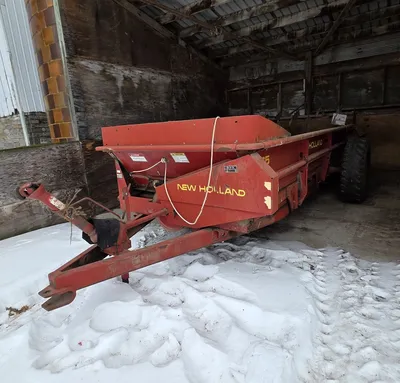 NEW HOLLAND 165 Manure Spreaders | Iron Listing (1)