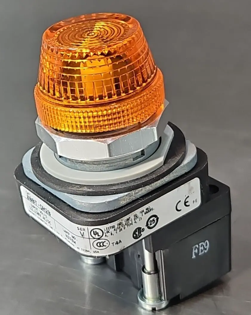 Allen Bradley 800T-QH2B Ser V orange with 800TC-N374/A loc4B17