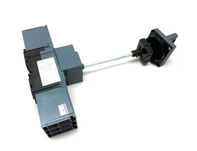 USED SIEMENS LOW-VOLTAGE CIRCUIT BREAKER 3-POLE W/ DOOR MOUNT ROTARY OPERATOR