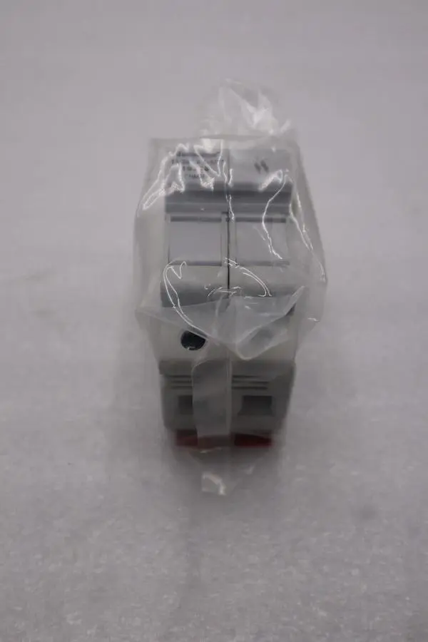 LOT OF 2 - Bussmann CHM2D 2 Pole Fuse Holder STOCK G638A
