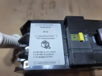 New | in-Stock SCHNEIDER QOB330GFI Switchgears British Columbia CA | Lenmark #1433451
