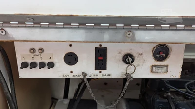 USED 2000 COLEMAN MH4000RL