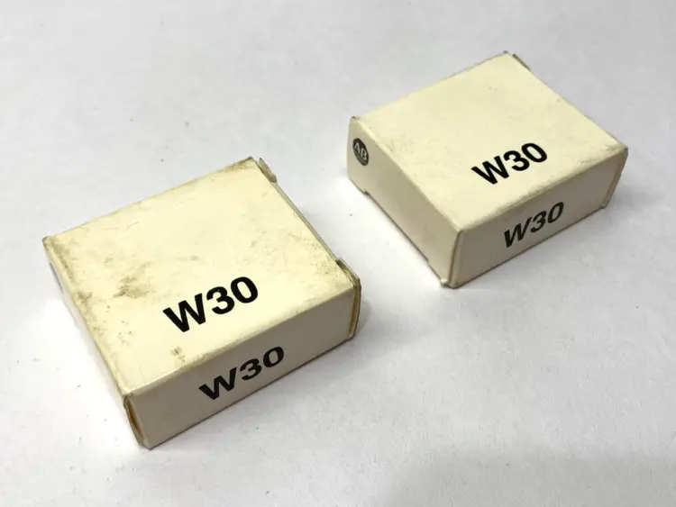 New | in-Stock ALLEN-BRADLEY HEATER ELEMENT LOT OF 2 Motor Control Parts Michigan US | Maverick Industrial Sales #1122707