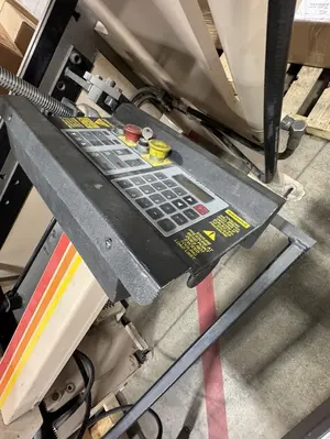 USED ACCURPRESS 7305