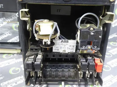 ABB 1351D17A04 Type IT Relay .5-1.0 Amps Trip Used
