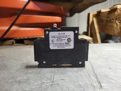 NEW CIRCUIT BREAKER INDUSTRIES QL18KM01