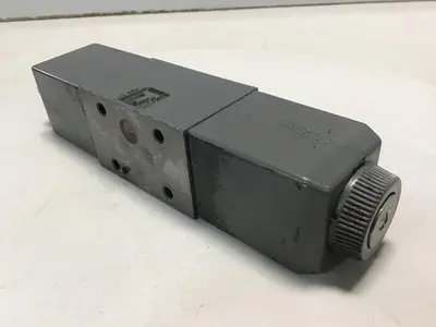 USED VICKERS DG4V-3-6C-M-U-HL7-60
