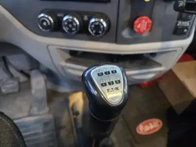 USED 2018 PETERBILT 567